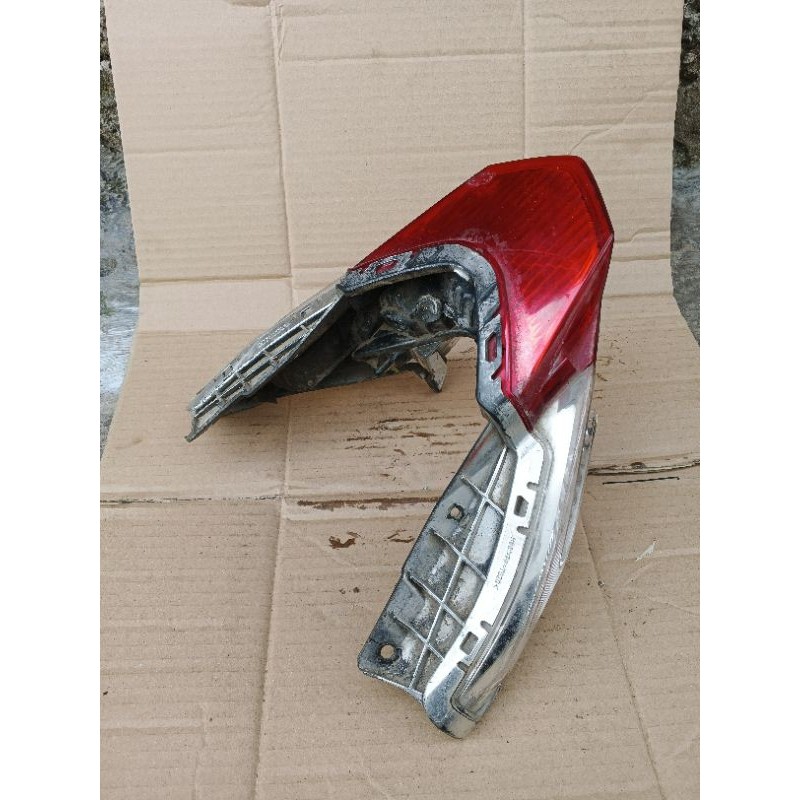 Lampu Stop Reflektor Belakang Honda Vario 125Old Kzr Original copotan {bagjamotorjty}