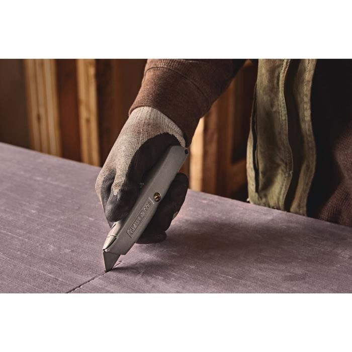 

Stanley Retractable Utility Knife / Pisau Cutter 6inch 10-099-22 - 10-099-22 Only