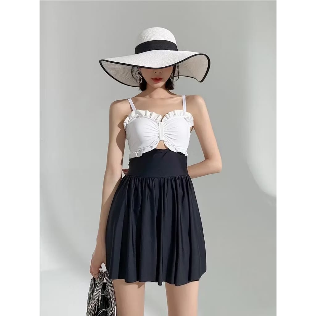 Topi Pantai Wanita Pelindung UV / Topi Bisa diLipat Tebel Dan Lebar Bahan Jerami Premium / Topi Pant