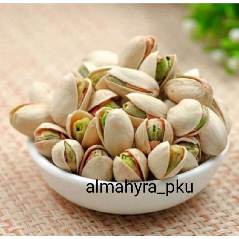 

Emama.store Kacang Pistachio 250gr, 500gr / Kacang Ketawa atau Kacang Senyum