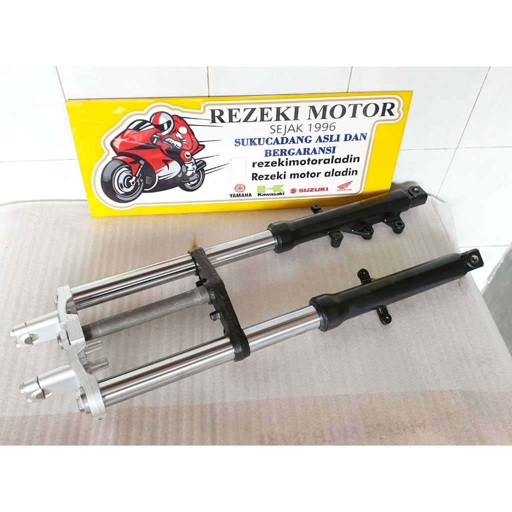 SHOCKBREAKER DEPAN ASSY SEGITIGA ATAS BAWAH T YAMAHA BYSON MEREK KAWA