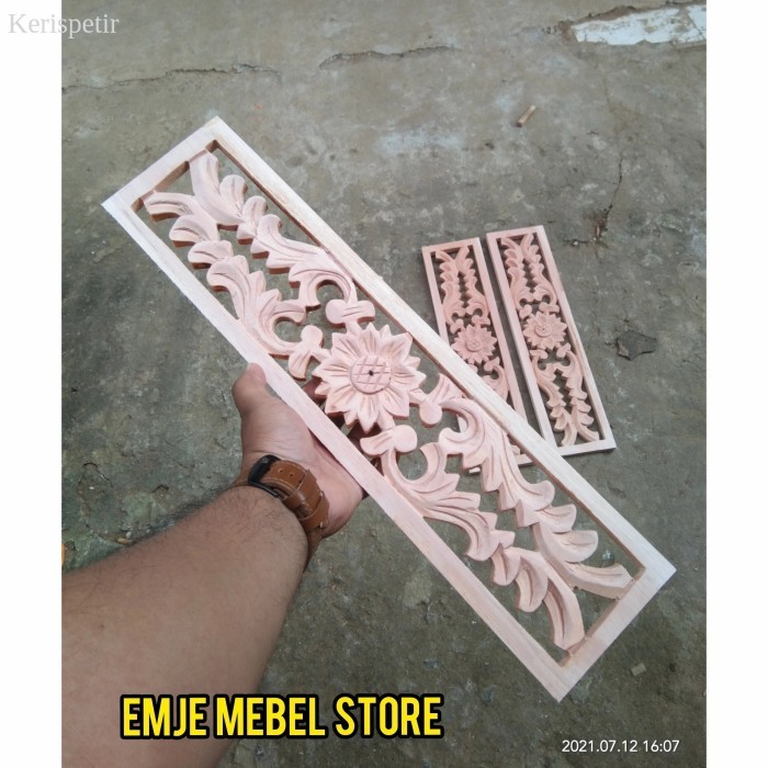 

dekorasi dinding kayu ornamen ukir mahoni ukiran tempel pintu jendela murah laris