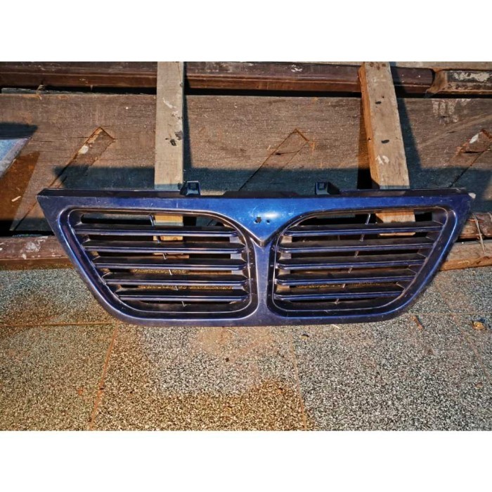 Grill Mitsubishi kuda original copotan