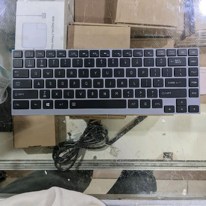 ORIGINAL Keyboard Toshiba Portege Z830 Z835 Z930 Z935 Backligth