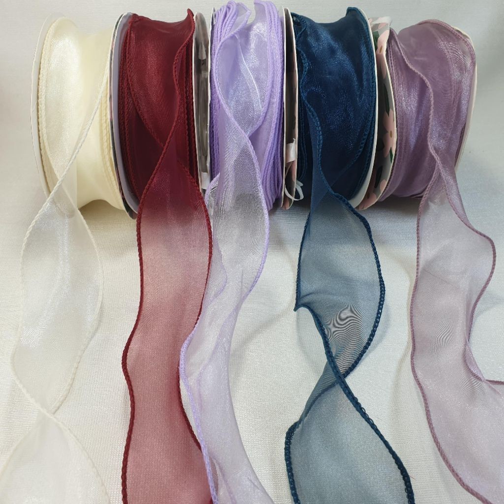

1 YARD ( 90 CM ) PITA ORGANZA GELOMBANG / PITA KOREA FISHTAIL / RIBBON ORGANZA NECI WAVE