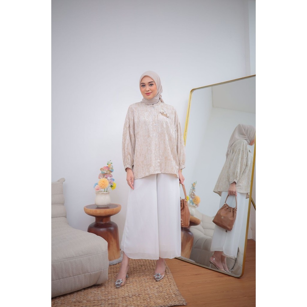 

Gamaleea - Zahrah Blouse Atasan wanita Lengan Panjang Busui Friendly Jacquard LD 125