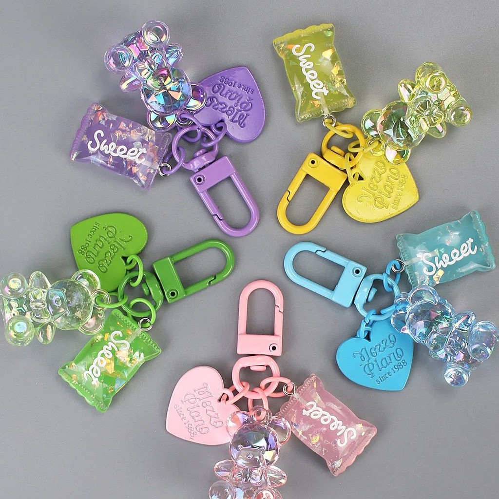 

Candy Heart Little Bear Keychain Jelly Color Love Keyring Laser Cartoon Animal Pendant For Girl Women Creative Bag Car Accessory