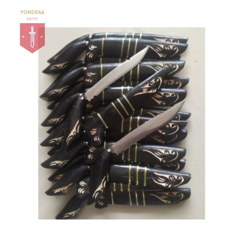 Pisau baja tradisional / pisau runcing / pisau dapur