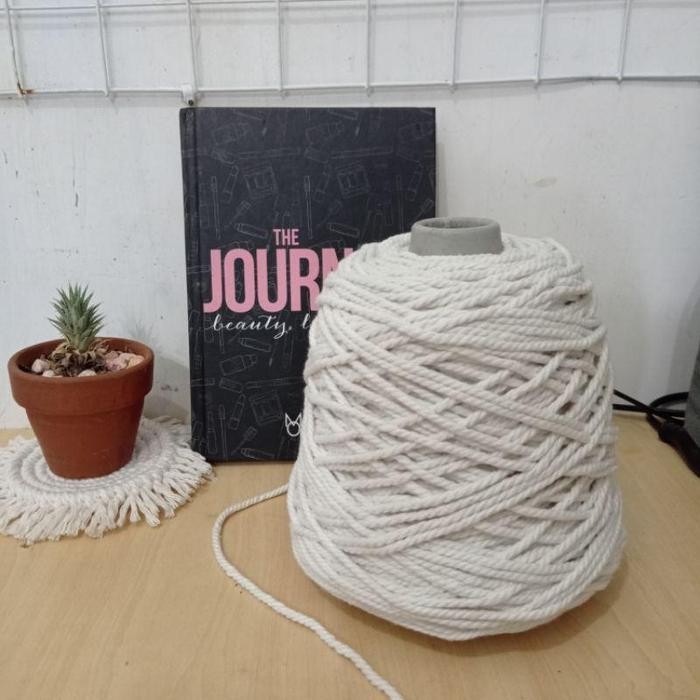 BENANG MACRAME / tali macrame / tali katun 4mm 1kg - broken white[Terlaris]