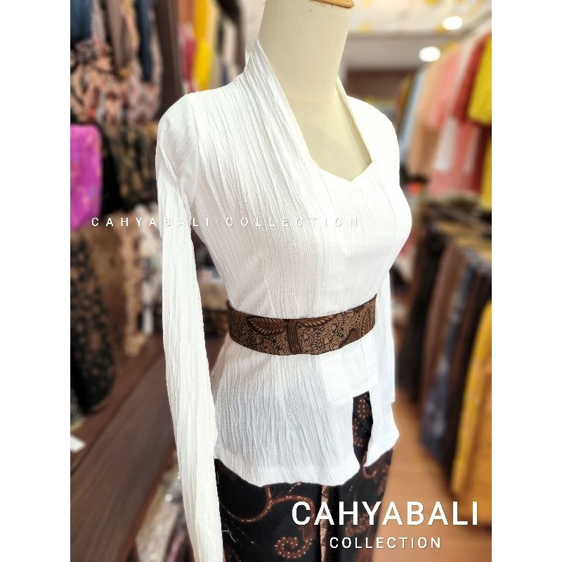 Kebaya Warna putih polos | Model Kutubaru | LADY