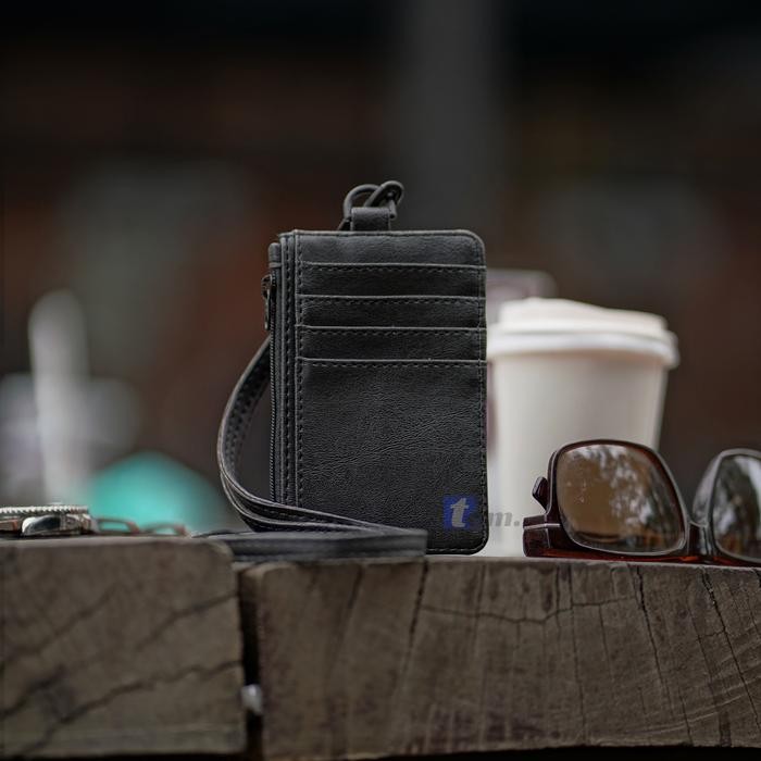 

Promo Name Tag ID Card Meluwe Hitam 2 Sisi Gantungan Nama Card Holder Kantor - Hitam