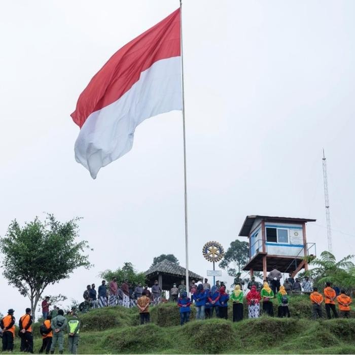 Grosir Bendera Merah Putih Ukuran Besar Bendera Indonesia Premium - XL