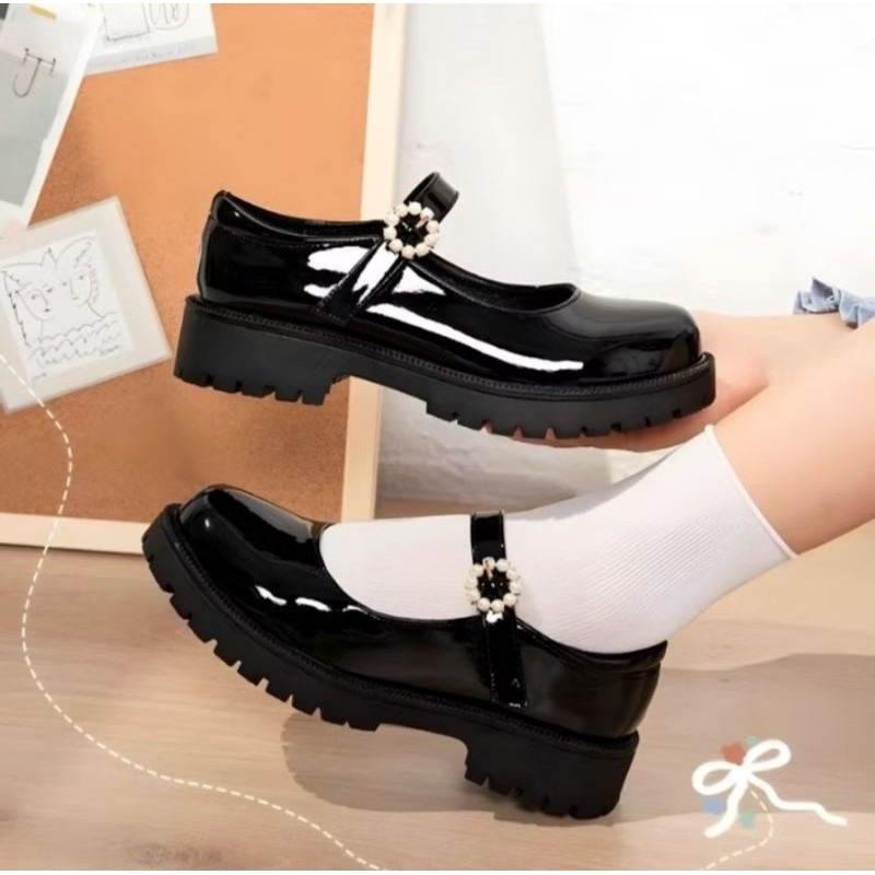PROMO sepatu docmart wanita sepatu pantofel hak hitam glossy