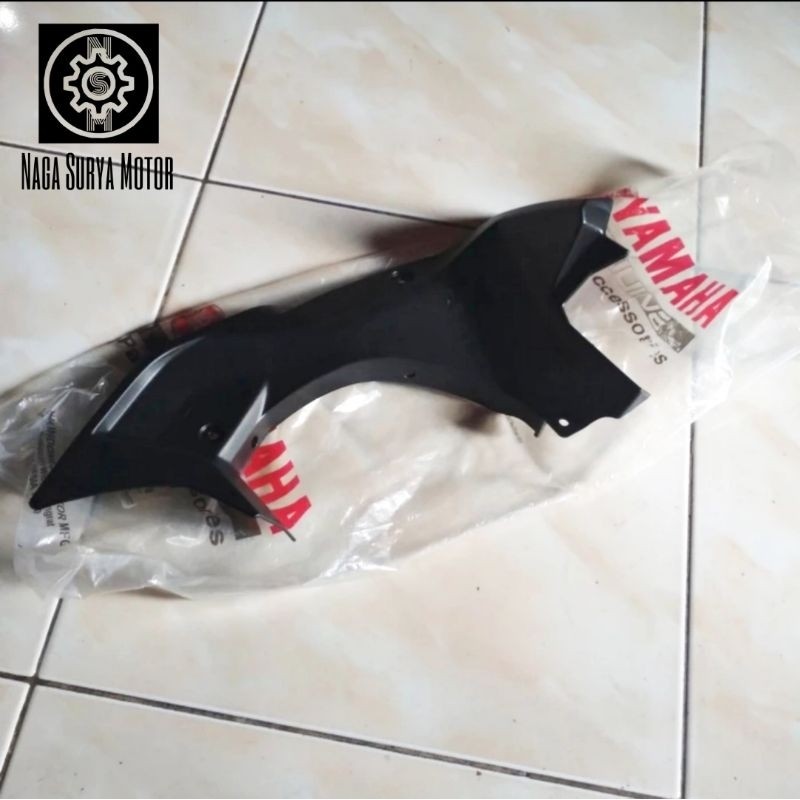 Panel dashboard console 1 kiri Yamaha R15 V3 BK6-F837L-00 ORI YGP