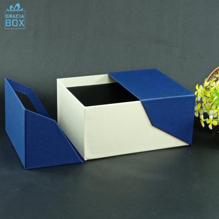 

BOX HAMPER - HARDBOX - KOTAK KADO - ukuran 25 cm x 20 cm x 12 cm - Biru Cream