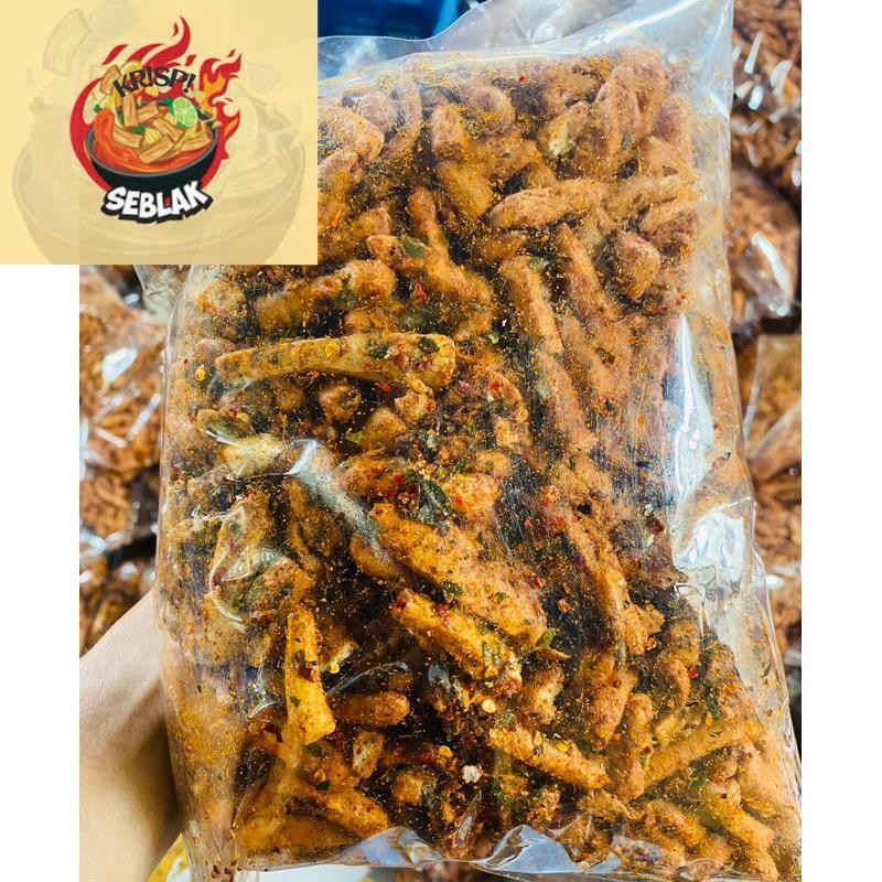 

Seblak krispi Basreng Stik 1kg Viral Pedas Daun Jeruk Bumbu Melimpah Seblak