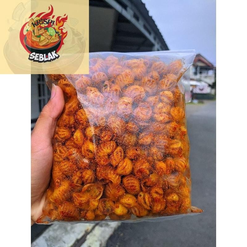 

Seblak krispi 250gram makaroni kerang pedas gurih daun jeruk. s Seblak