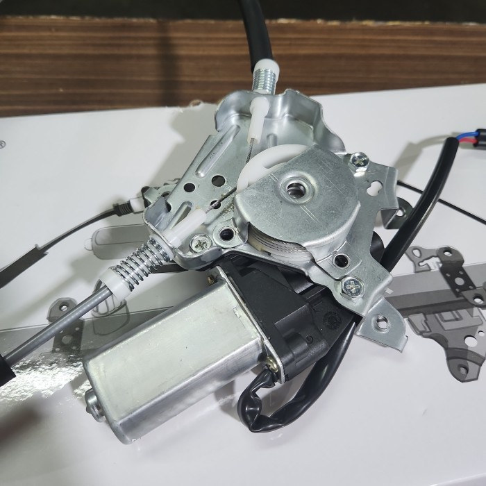 Regulator Motor Power Window Nissan Xtrail T30 Depan Kiri OEM Quality