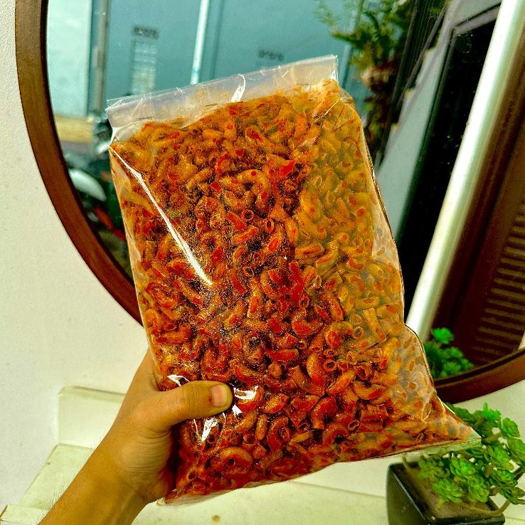 

MAKARONI KRIUK BUMBU CIKRUH PEDAS 500GR