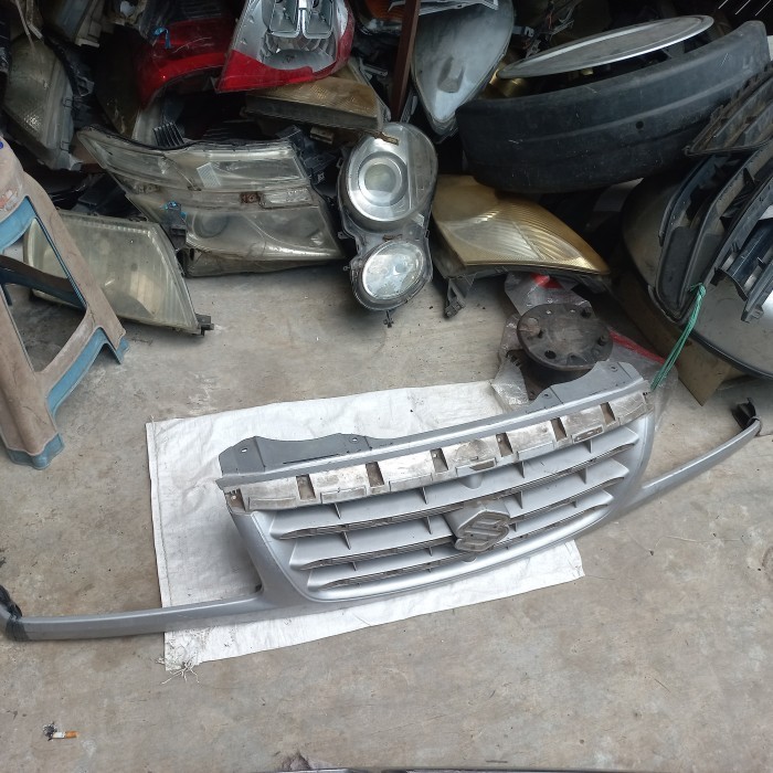 Grill Escudo 2.0 2001 0riginal