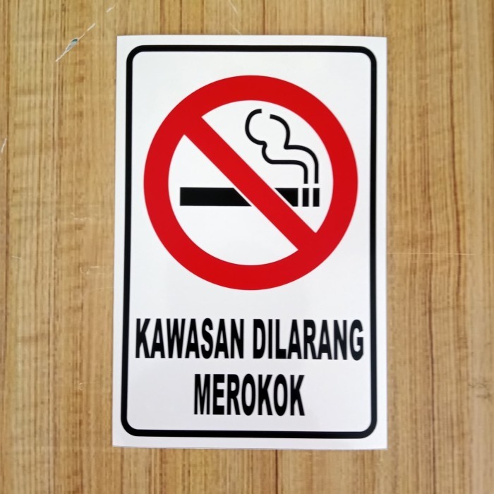 

STIKER K3 RAMBU SAFETY KAWASAN DI LARANG MEROKOK UK 10X15CM