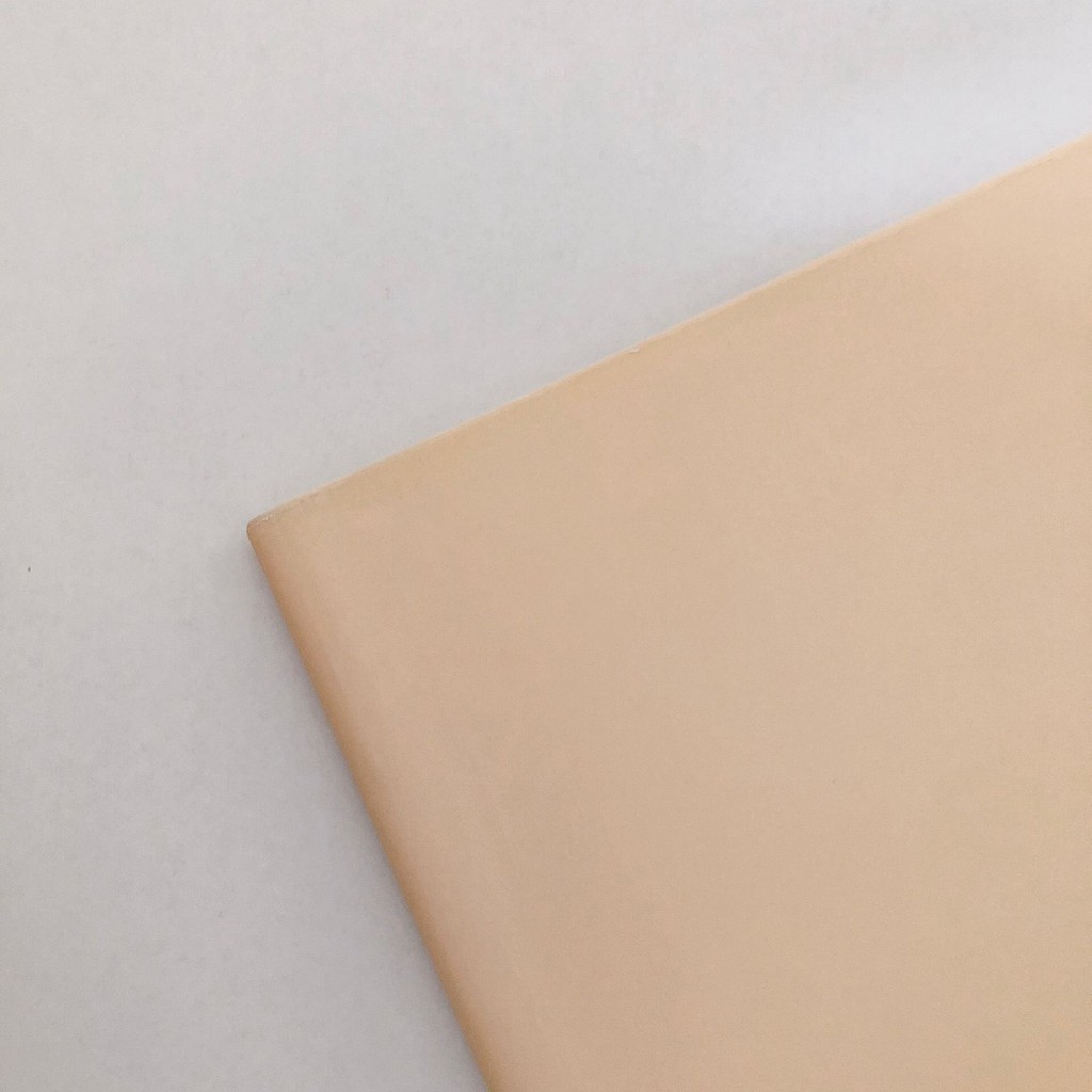 

Kertas Kado Polos Cream Muda