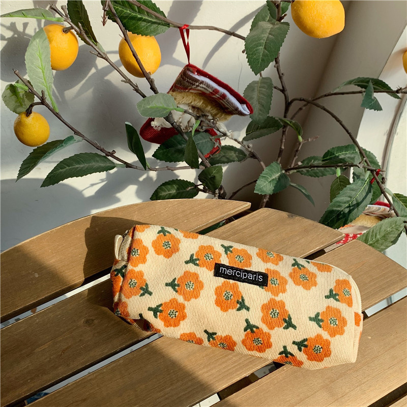 

1 Piece Retro Floral Pencil Pouch European Style Gradient Pink Color Flower Pencil Case High Capacity Stationery Storage Bag