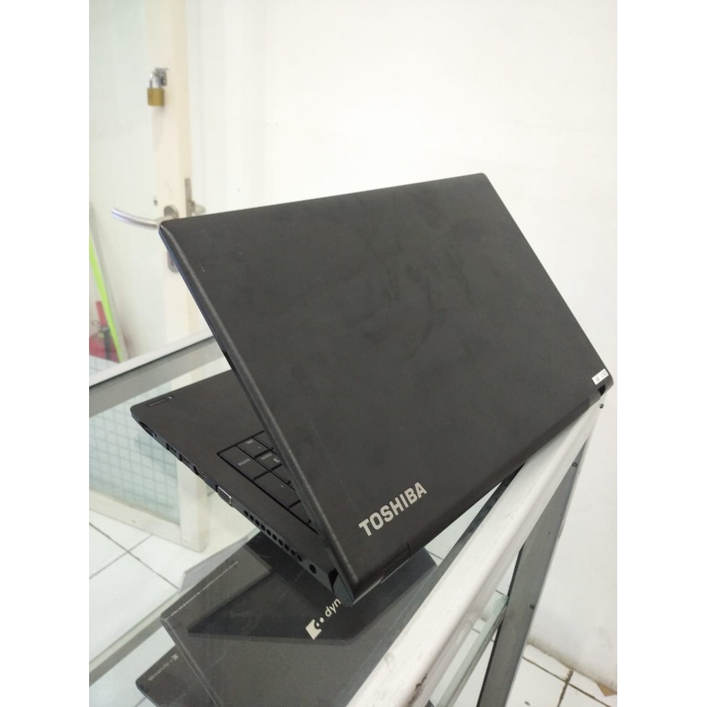 laptop toshiba DYNABOOK B55  ddr4 8Gb ssd 256Gb i5 gen7 screen 15 inch harga murah