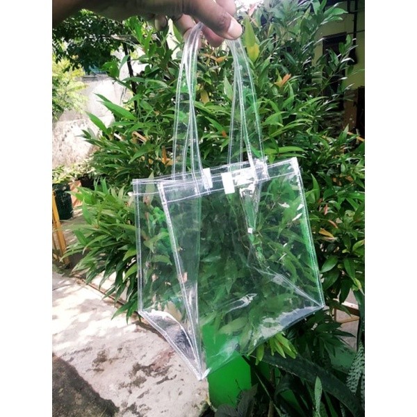 

Tas Mika kotak nasi KFC, cocok buat souvenir / ulang tahun ukuran P.20 L.15 T.20