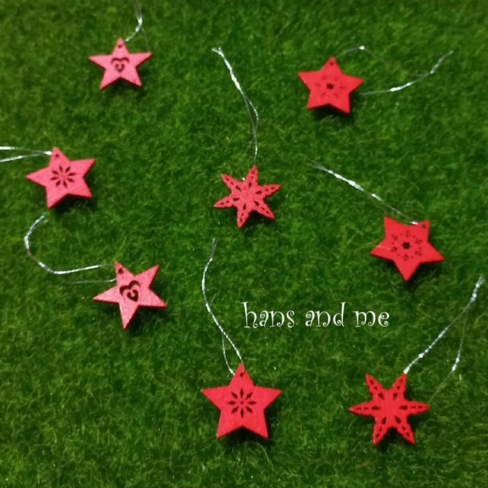 

Gantungan Hiasan Pohon Natal Bintang Kayu 3cm