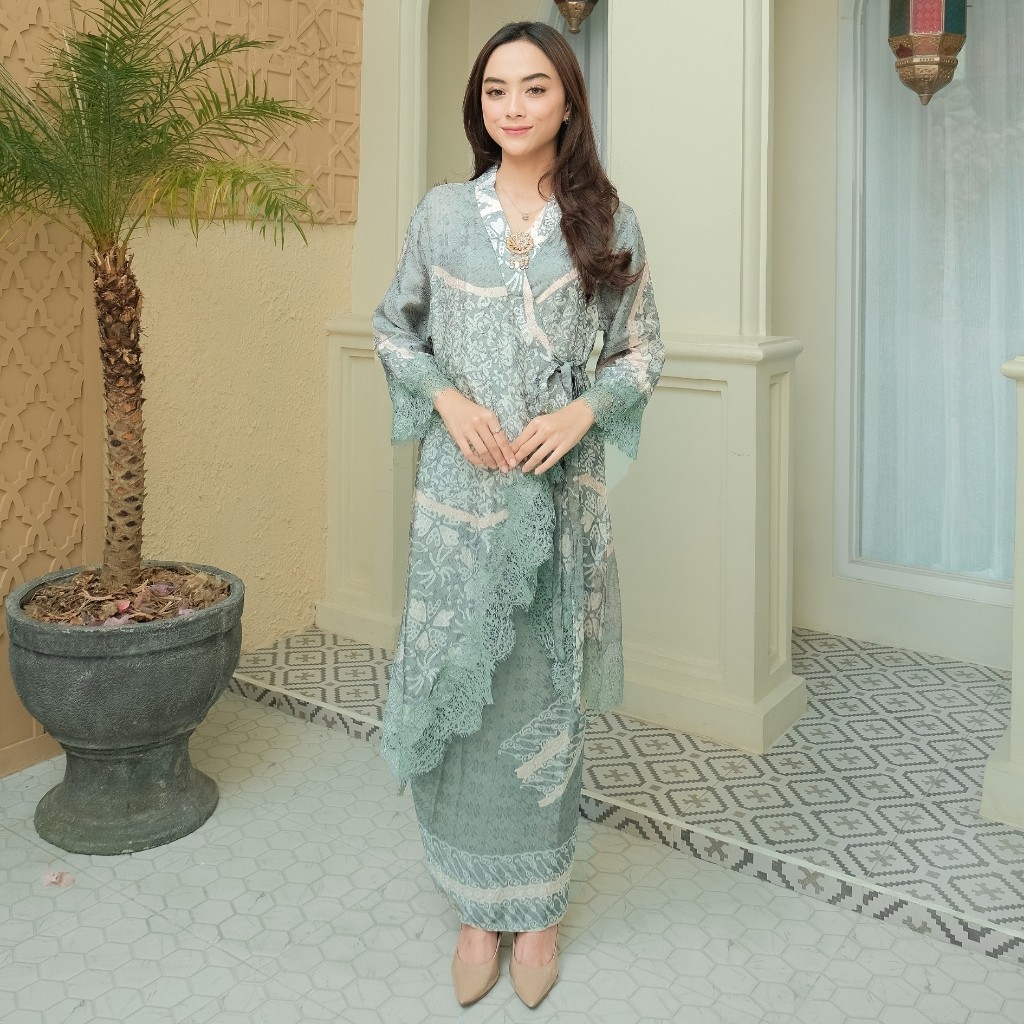 KIMONO Set Blouse Batik Kimono dan Rok Lilit Batik Modern