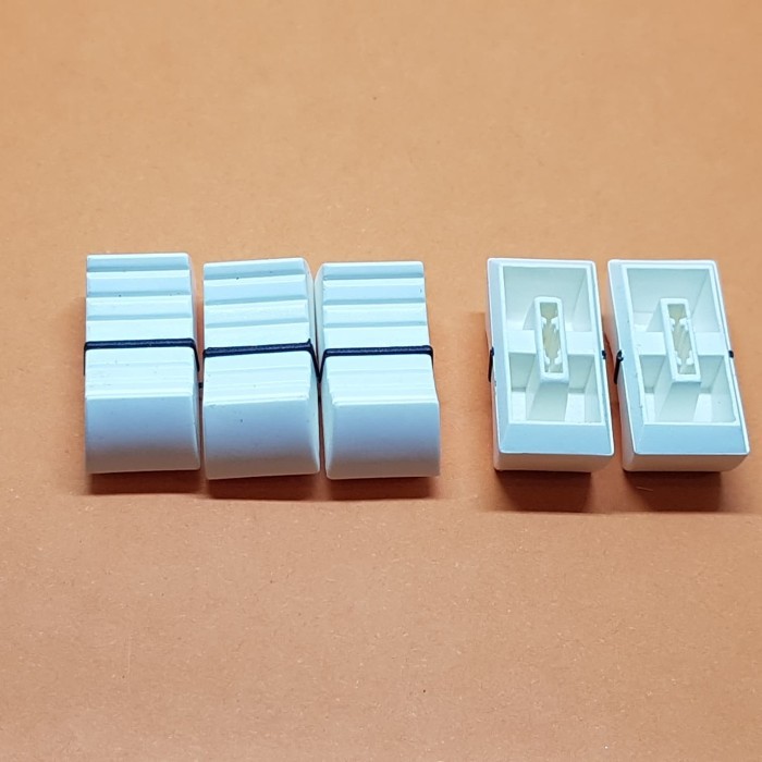 Knob Mixer Potensio Geser. Putih.