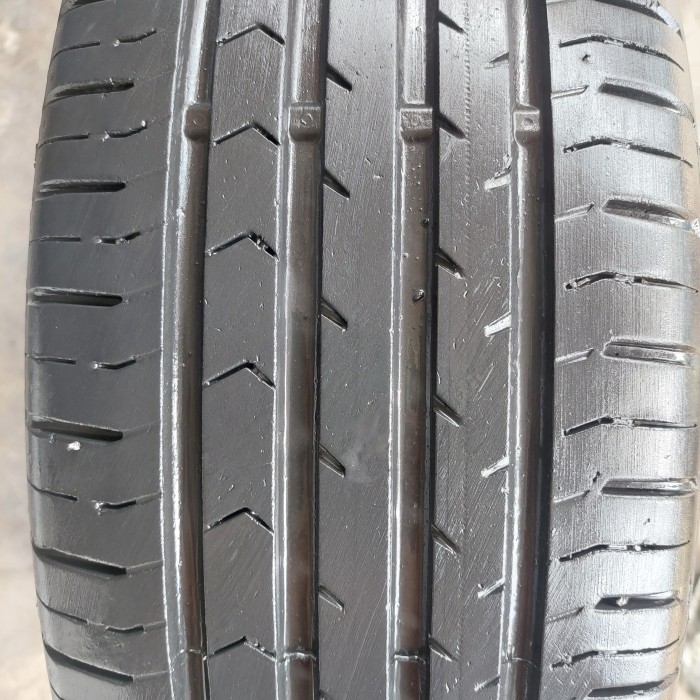 Ban mobil second ukuran 215/60 R17 merk continental  contipremiumconct (NOS)