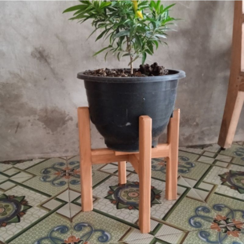 standing pot bahan kayu jati