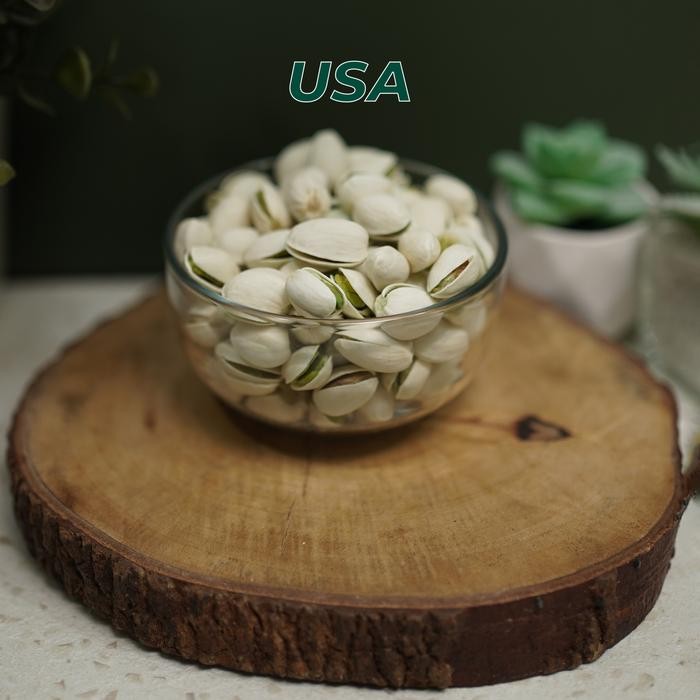 

Kacang Pistachio Panggang Asin 1 KG / Roasted Pistachio Salted in Shell 1 KG Organic Paradise - USA