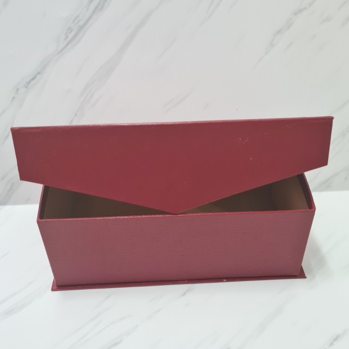 

Box Lapis Legit 11x22x8cm / kotak kue imlek hard box - MD full red