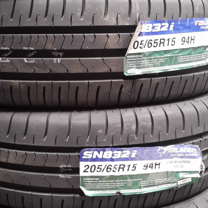 Ban Falken Sincera SN832i 205/65 R15 (Ban Innova)
