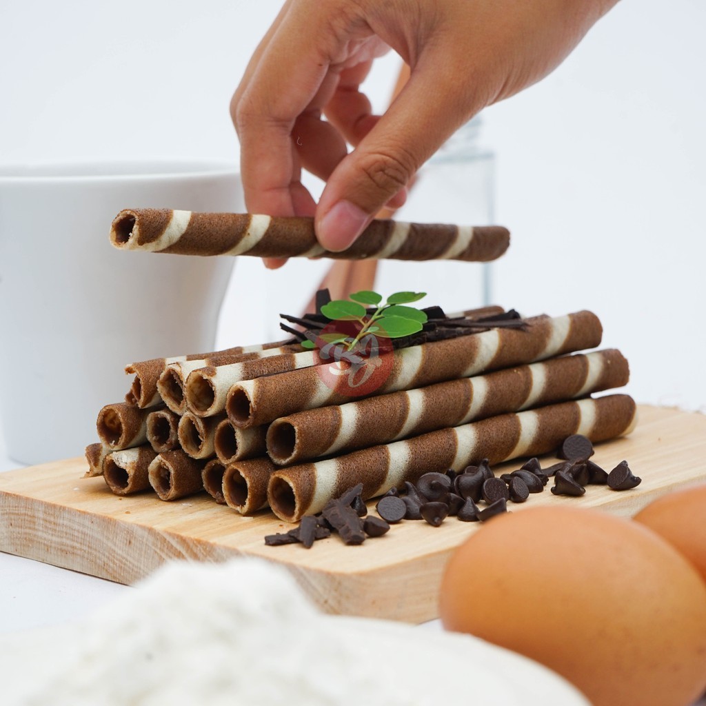 

Astor Coklat Wafer Rolls 250gram Dengan Kardus Pelindung - Mang Meser