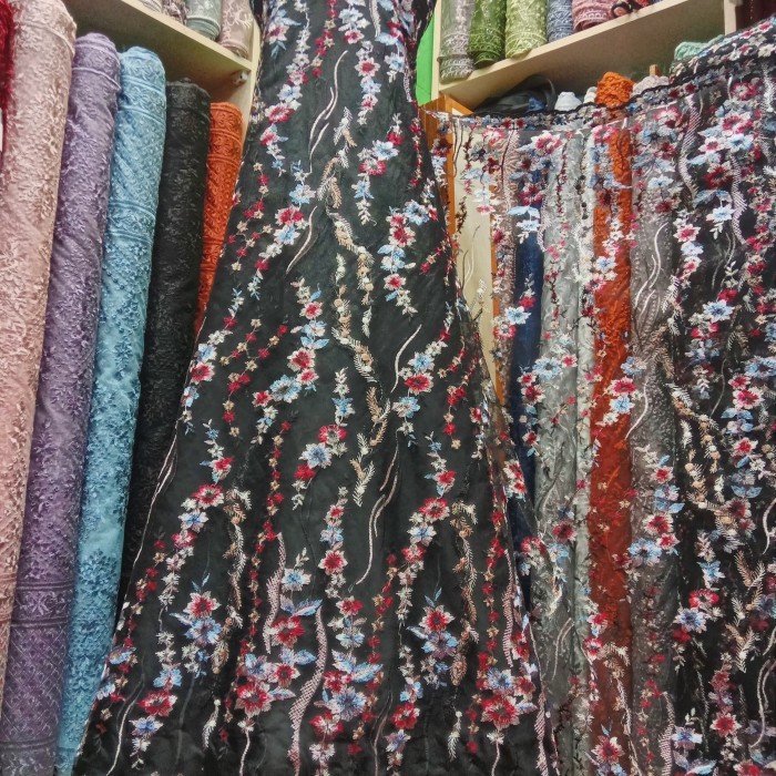 ✨LARIS✨ -Kain tile bordir.tile mutiara.tile brukat.tile akar.tile salur - 1