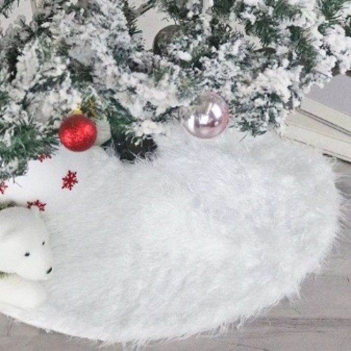 

Alas Pohon Natal Bulu by Platefulnco