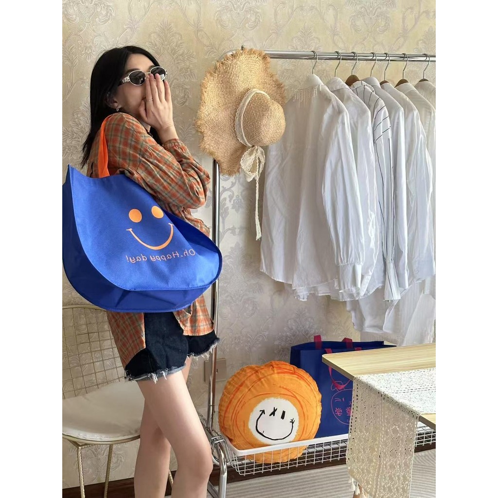 

Kantong Kecil Non-Woven untuk Bawa Pulang Kustom Makanan Cepat Saji Nasi Goreng Kotak Bento Kios Kemasan Tas Tote Harga Spesial