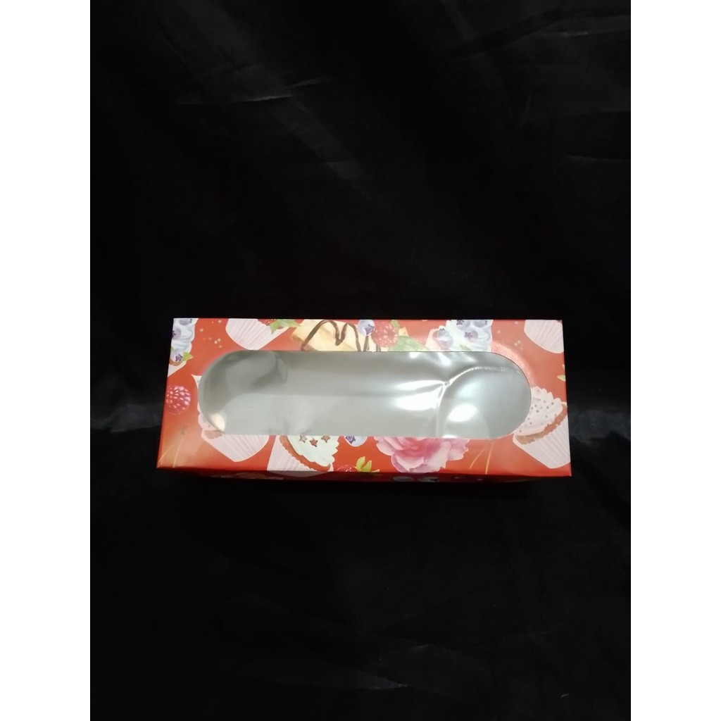 

DUS ROL TART OVAL CETAK MOTIF BUNGA KECIL isi 10pcs