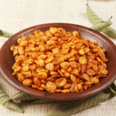 

New Kacang Koro Kupas Pedas Berat 500 gr / Kacang Koro Pedes / Snack Kiloan