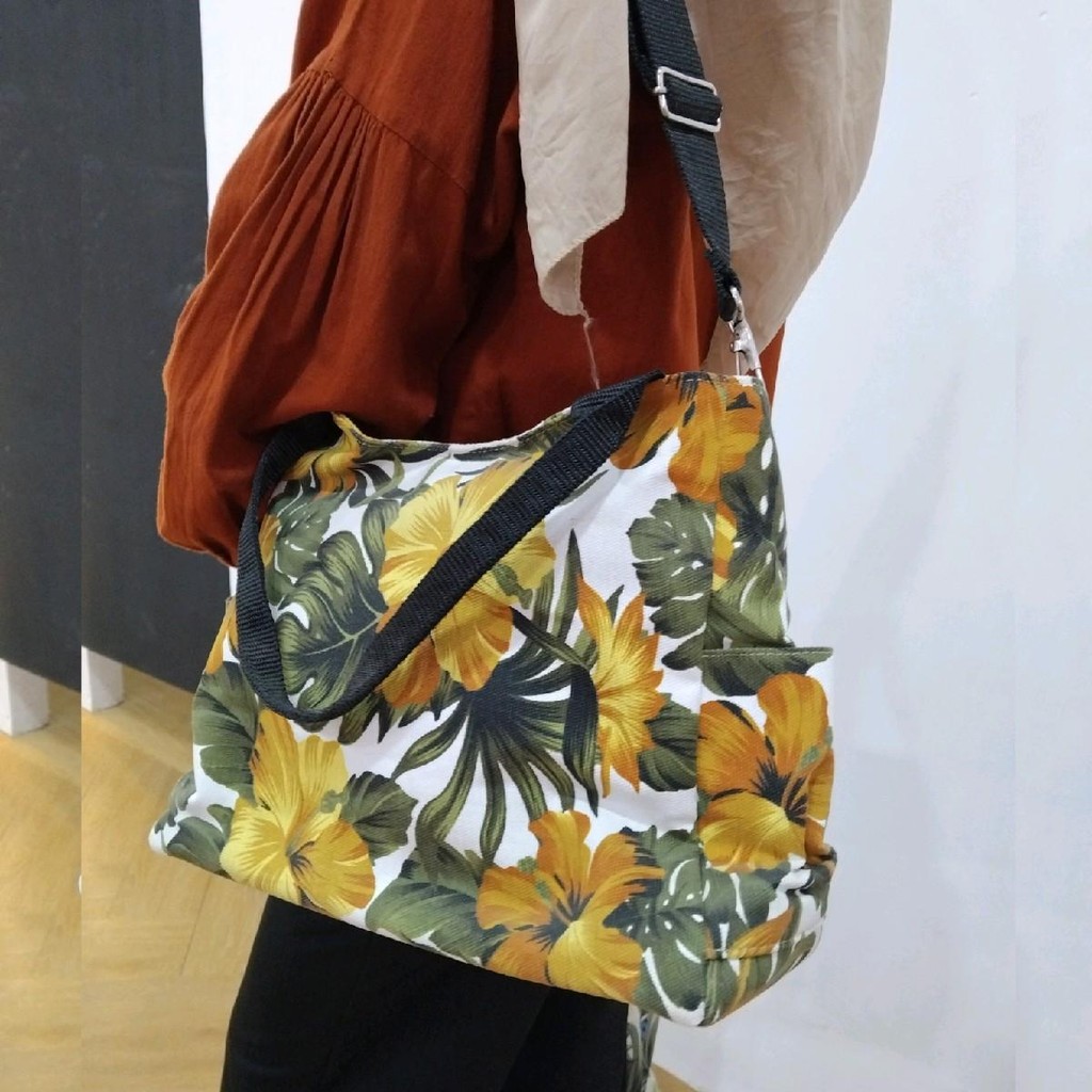 TAS TOTEBAG BUNGA KUNING HIJAU