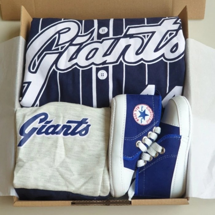 

[New Arrival] PREMIUM Hampers Kado Anak Gift Set Kado Ulang Tahun Anak Hampers bayi - Navy Baseball, 0-1 Tahun