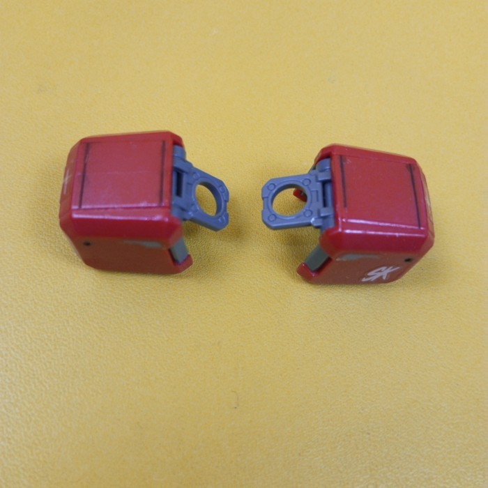PART SHOULDER BAHU AMAZING RED WARRIOR BANDAI MG 1/100 GUNDAM