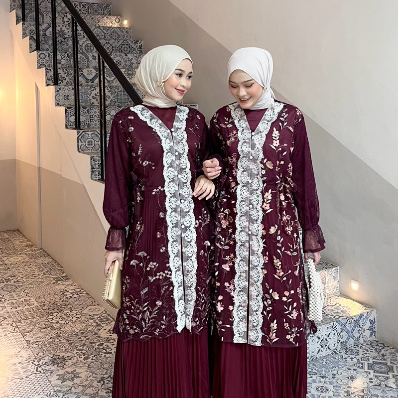 Dezhaf - Leila Outer / Outer Tile Garden / Outer Tile