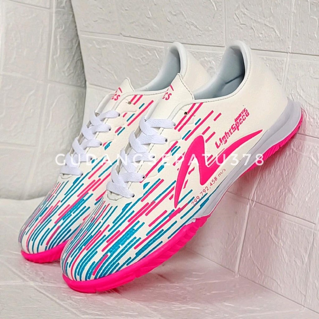 Sepatu Futsal Specs Lightspeed Reborn pink Terbaru 