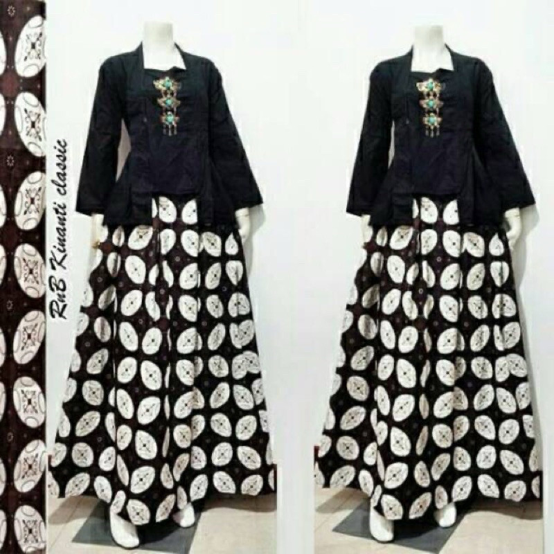 Setelan Kebaya Kinanthi Classic Kebaya Hitam Rok Jarik Motif Batik Solo