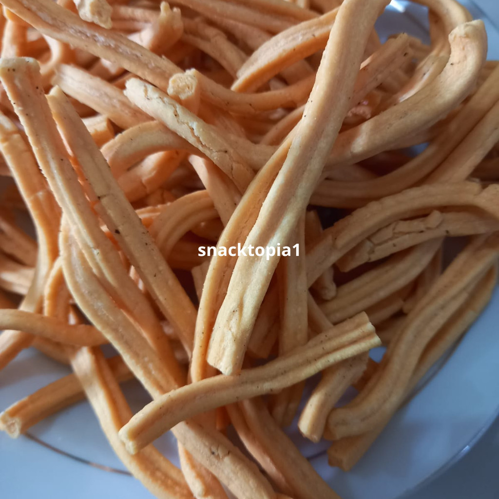 

TERMURAH PROMO! kue kecipir bawang kue bawang renyah cipiran 1kg kue cipiran